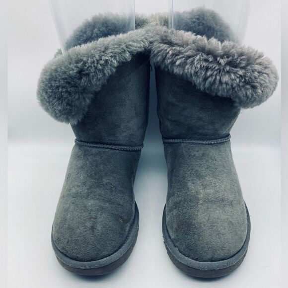 UGG Australia Women’s Bailey Button Leather/Sheepskin Boots 6 - Picture 2 of 12